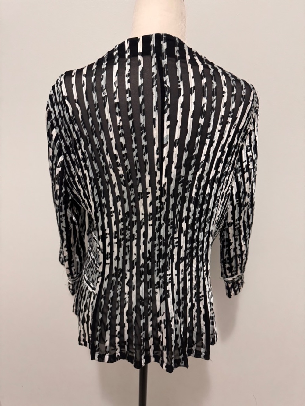 Black/White Vertical Print Jacket  Full Zipper 3/4 Sleeve Shutter Pleats Sz M/L - Picture 6 of 16